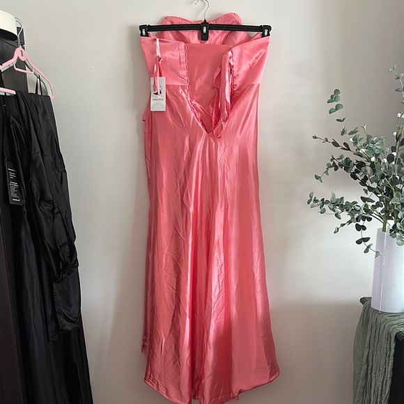 Coral Satin corset back Prom/Wedding dress with front slit - Picture 4 of 5